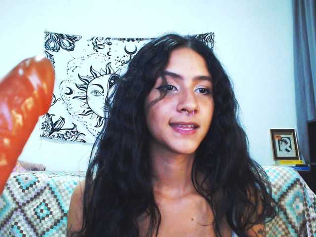 Photos AlinaWoolf Heyy welcome to my room, im new model, dont forget follow me and tip if u like the show, hot private open! GOAL BOOTY TEASE + SPANKS DOGGY ❤