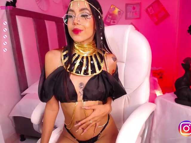 Photos MelyTaylor ❤️hi! i'm Arlequin ❤️enjoy and relax with me❤️i like to play❤️⭐ lovense - domi - nora ⭐ @remain Toy in my hot and wet pussy with fingers in my ass, make me climax @total