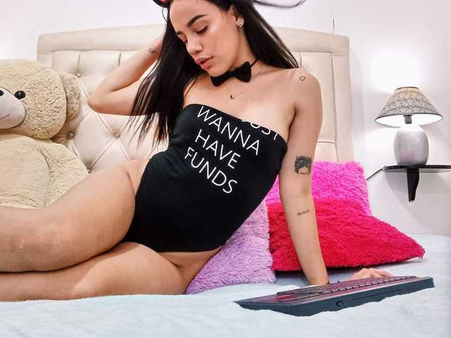 Erotic video chat KamilaJoyce23